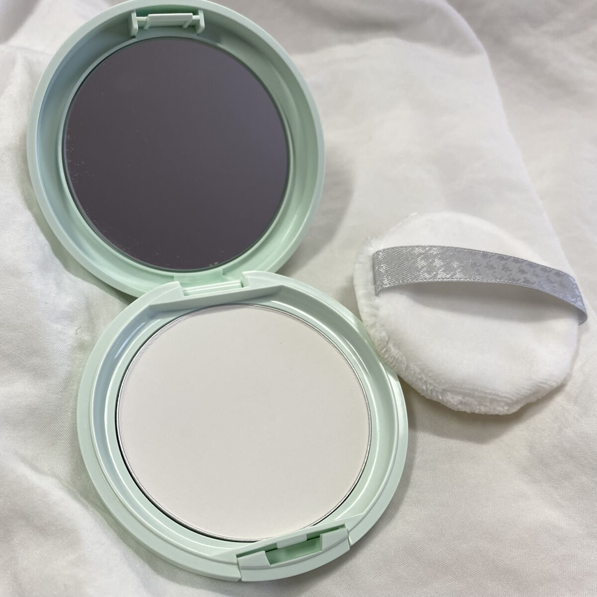 クリアラスト フェイスパウダー N 薬用オークル/クリアラスト/プレストパウダーを使ったクチコミ（2枚目）