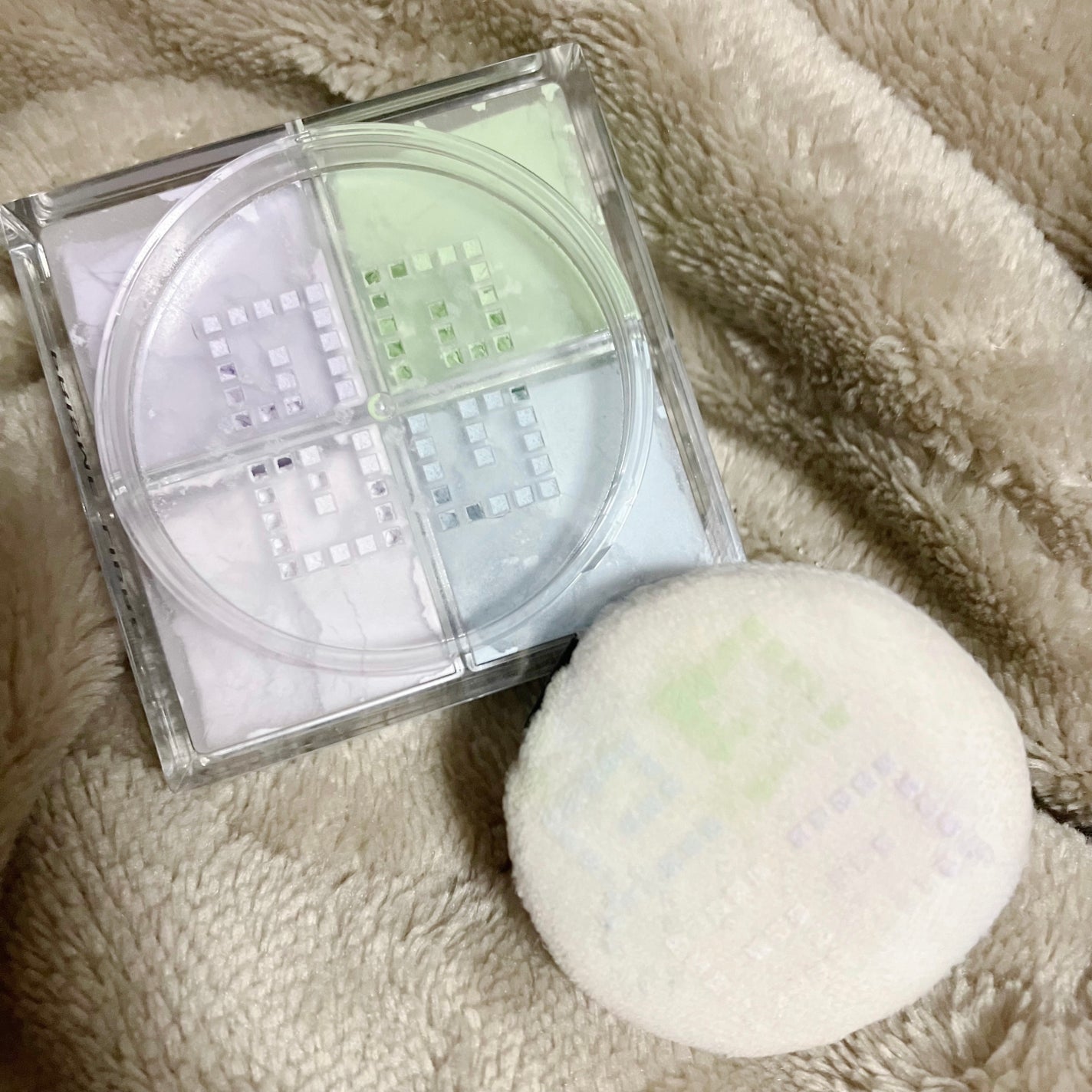 プリズム・リーブル/GIVENCHY/ルースパウダーを使ったクチコミ(2枚目)