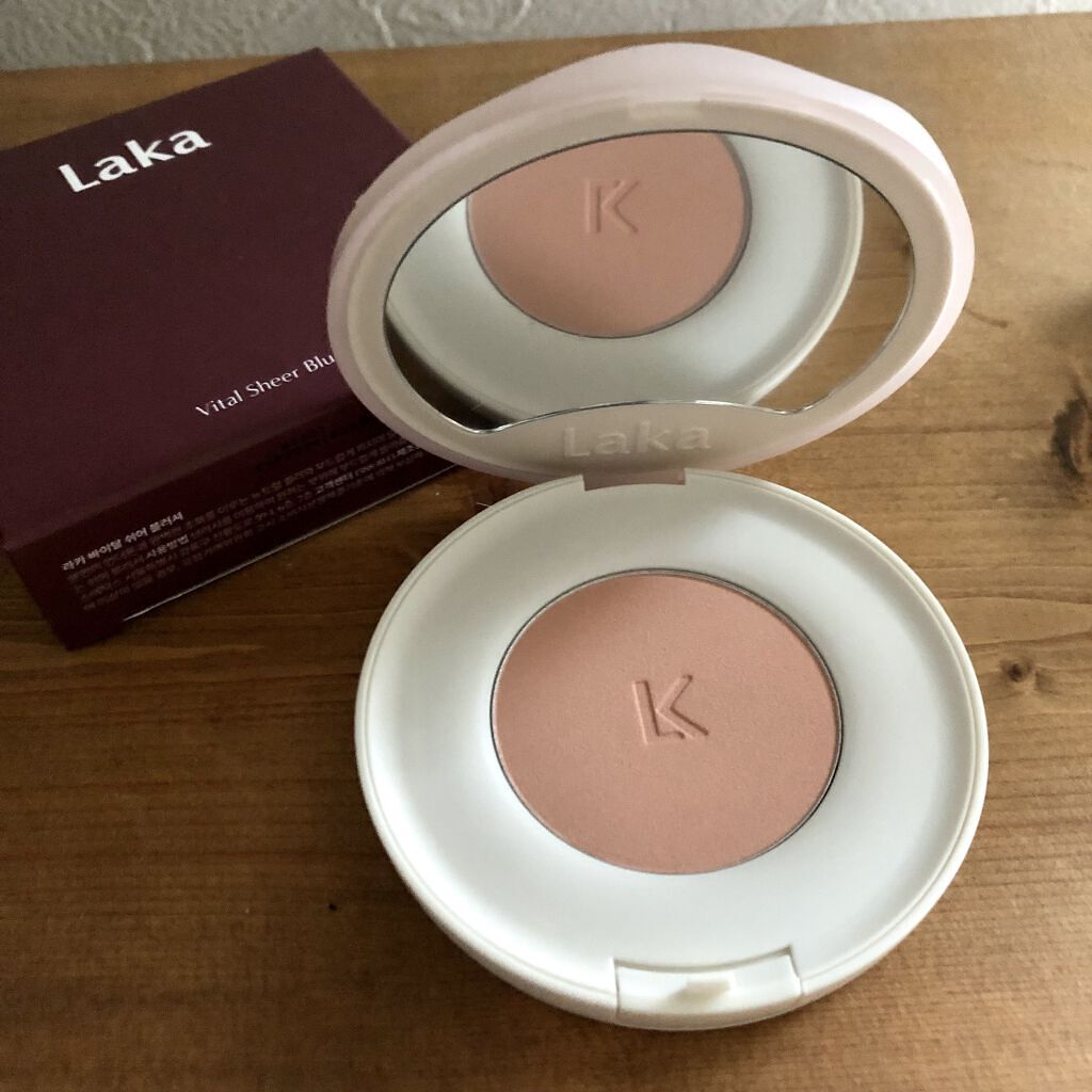 バイタルシアーブラッシャー/Laka/パウダーチークを使ったクチコミ（1枚目）