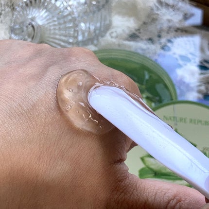 マイルド&モイスチャーアロエジェル/ネイチャーリパブリック/ボディローションを使ったクチコミ(4枚目)