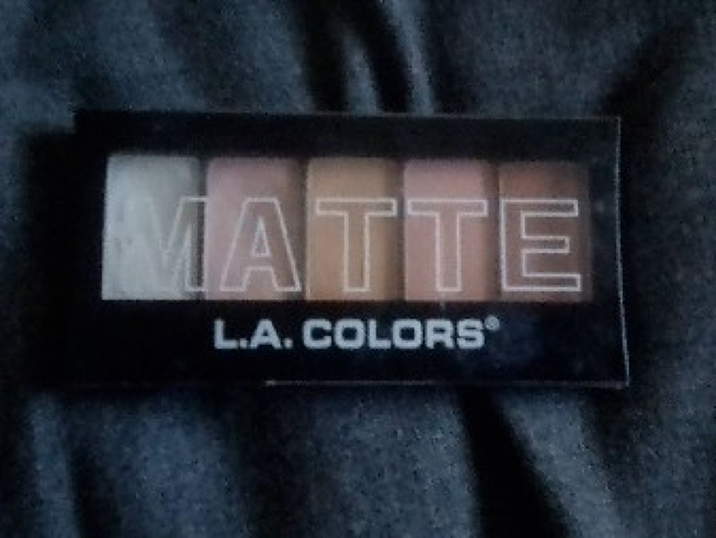 MATTE EYESHADOW/L.A.COLORS/アイシャドウパレットを使ったクチコミ(2枚目)