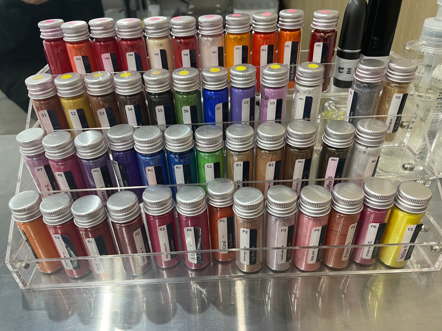 ゆーちゃん on LIPS 「オリジナルリップ作り体験♪渋谷のLipRoomでオリジナルリッ..」(3枚目)