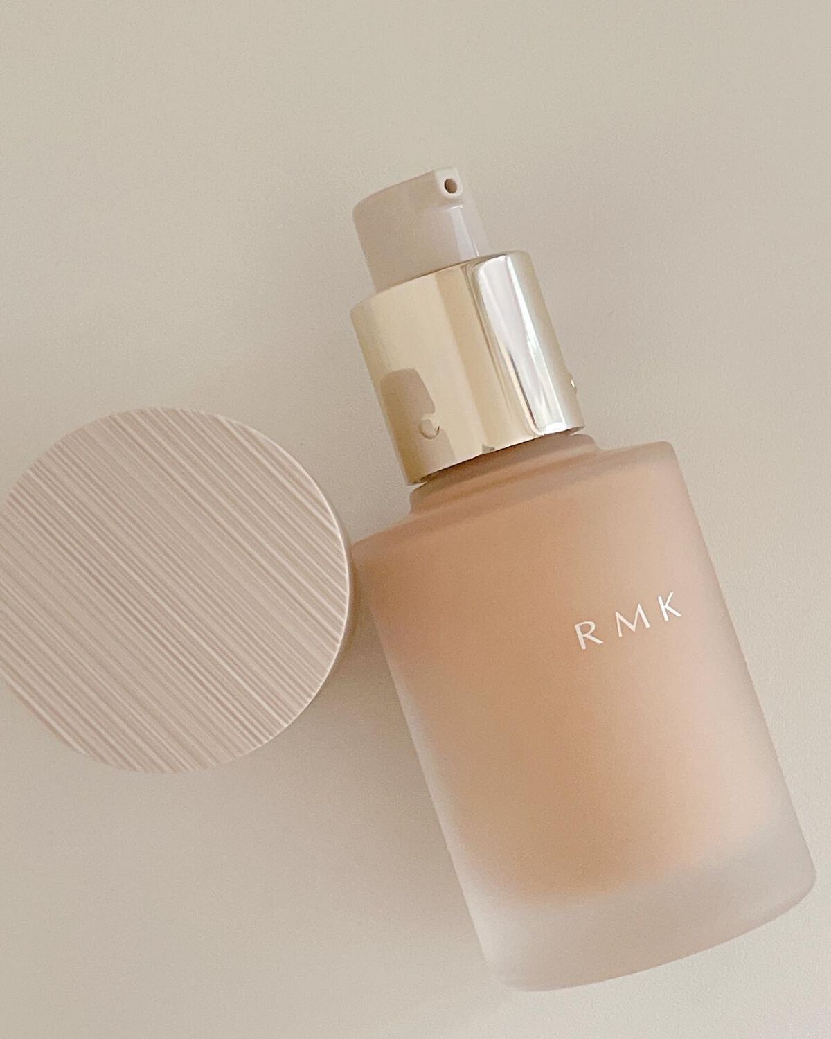 RMK リクイドファンデーション フローレスカバレッジ/RMK/リキッドファンデーションを使ったクチコミ（2枚目）