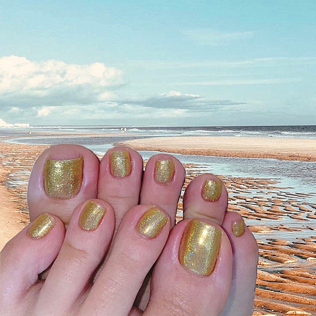 ssan on LIPS 「🦄ユニコーンネイル✨そろそろサンダルをはくきせつになってきます..」(1枚目)