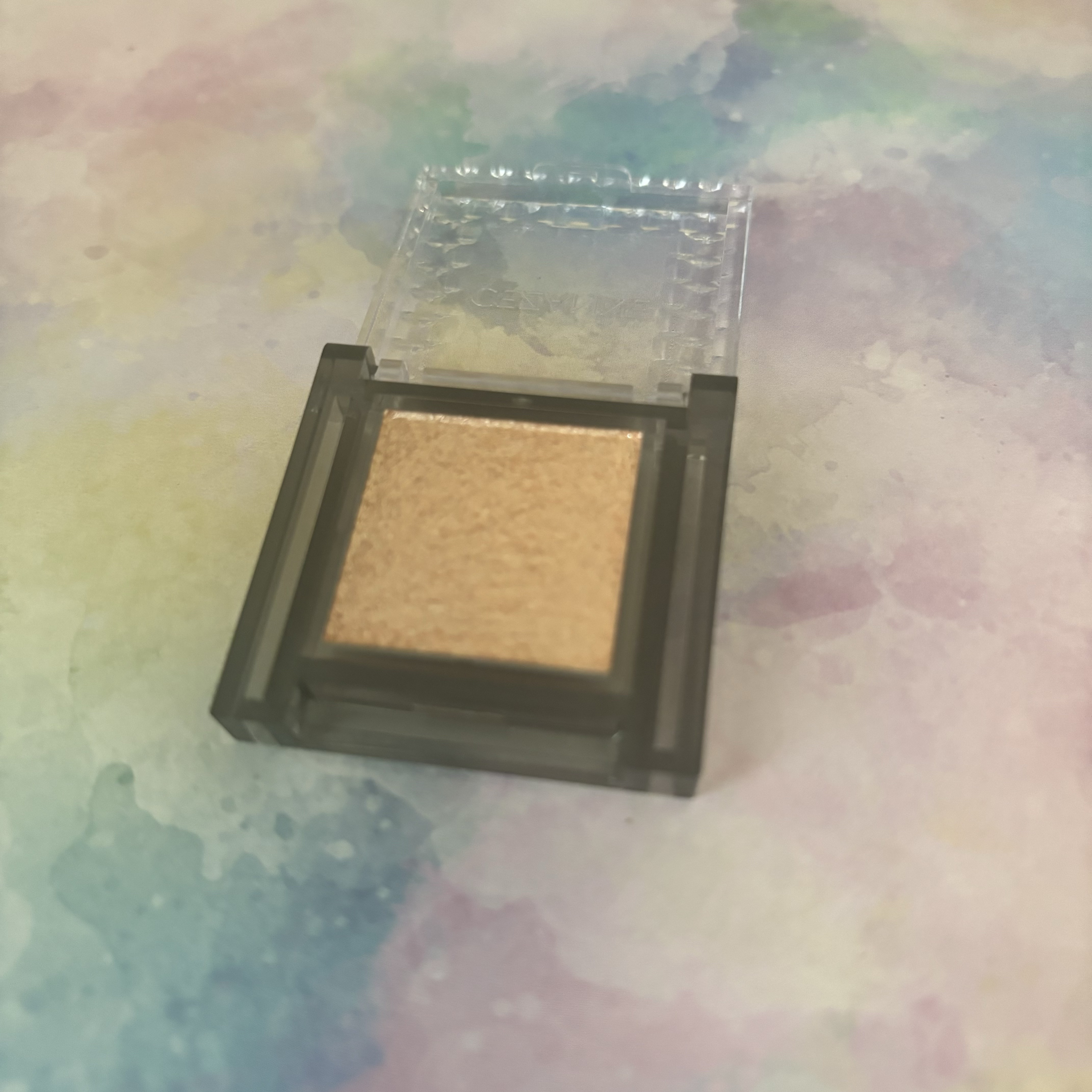 シングルシャイニーアイシャドウ 01　ムーンジェム/CEZANNE/アイシャドウを使ったクチコミ（3枚目）