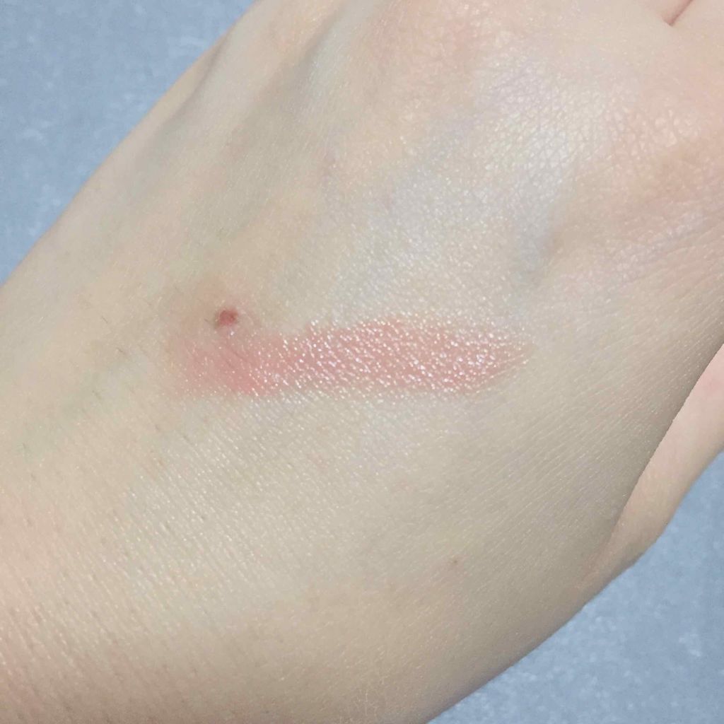 プラチナム 顔色アップ エッセンスルージュ/エルシア/口紅を使ったクチコミ(2枚目)