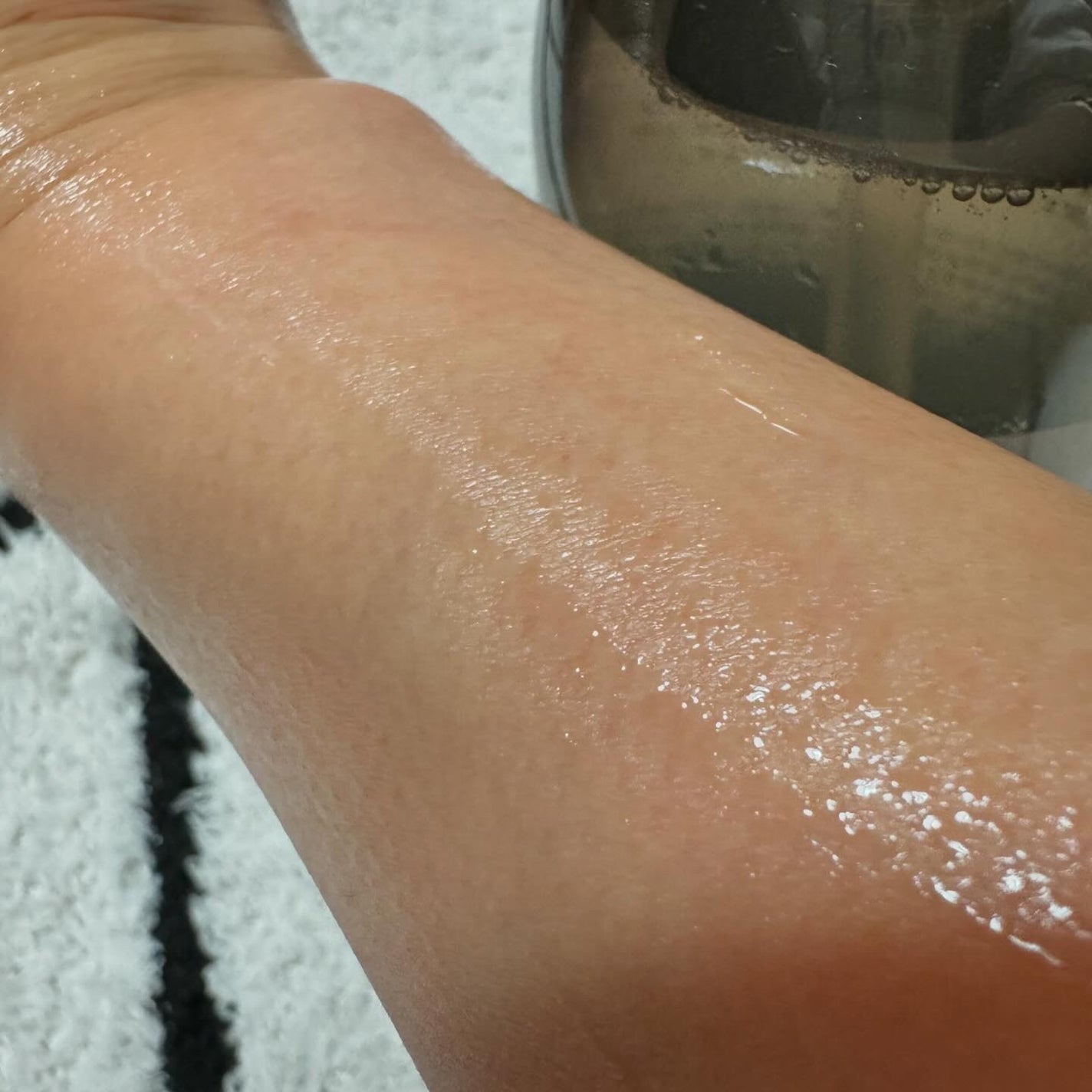 ai on LIPS 「全身用化粧水商品名:優美肌Ubihadaエッセンス内容量:50..」(5枚目)