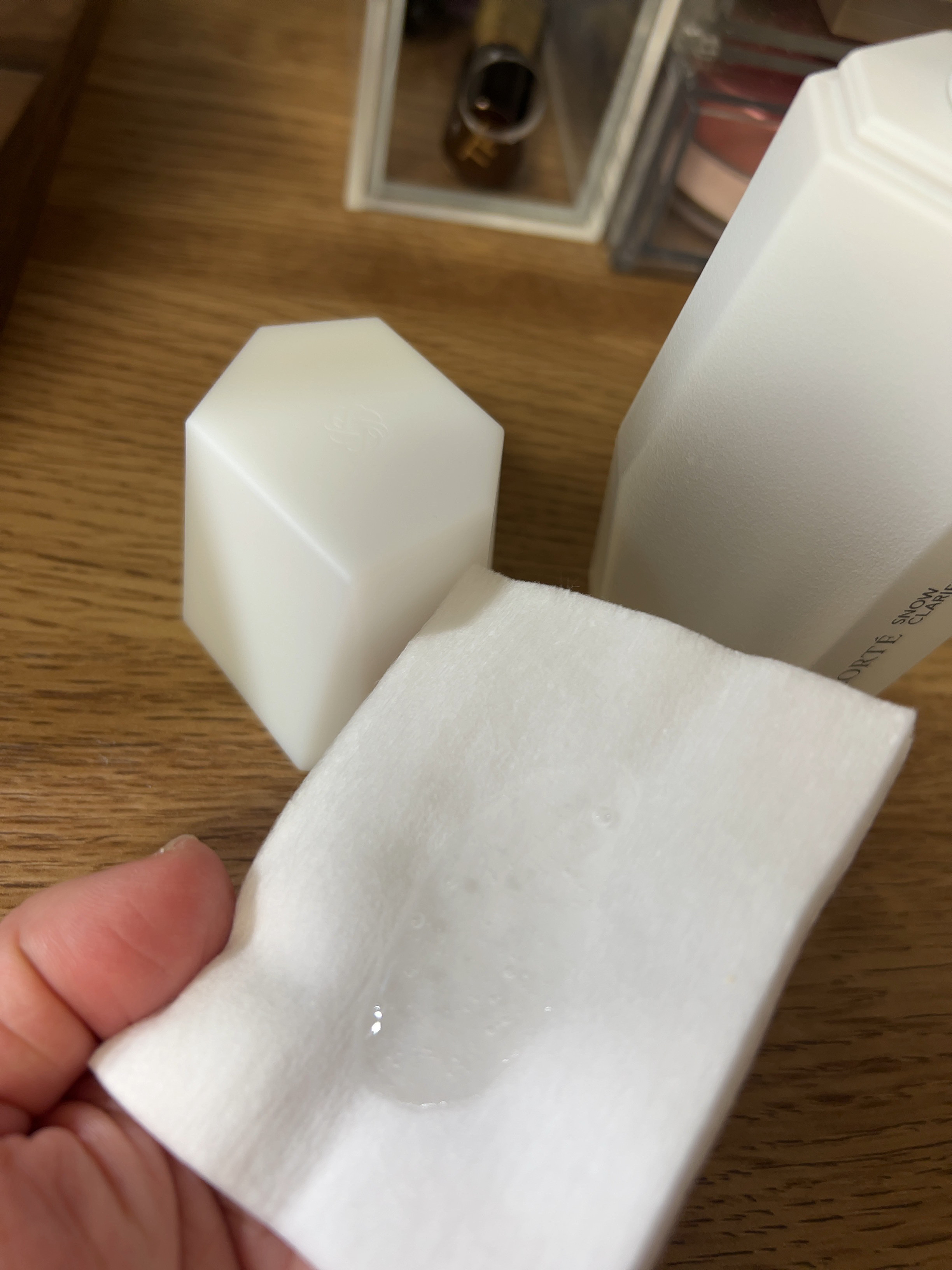 スノー クラリファイア/DECORTÉ/美容液を使ったクチコミ（2枚目）