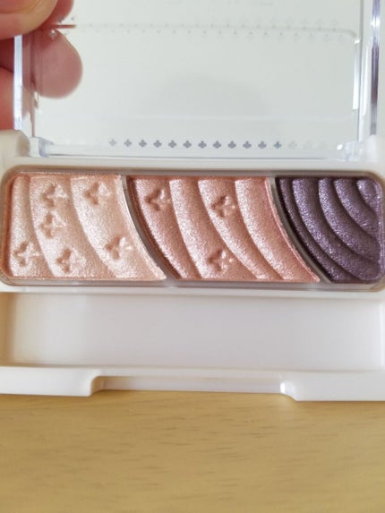 トーンアップアイシャドウ/CEZANNE/アイシャドウパレットを使ったクチコミ(3枚目)