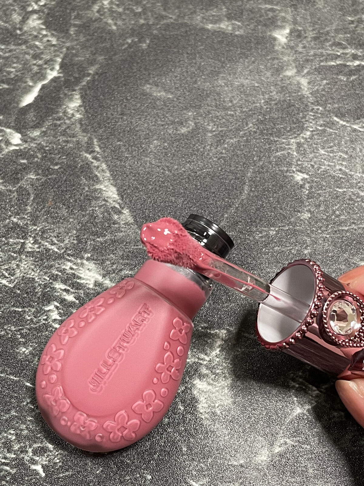 ジルスチュアート ミッドナイトチェリー コレクション ブルームドロップ  リップ&チーク シフォン  ミッドナイトチェリー /JILL STUART/メイクアップキットを使ったクチコミ（2枚目）