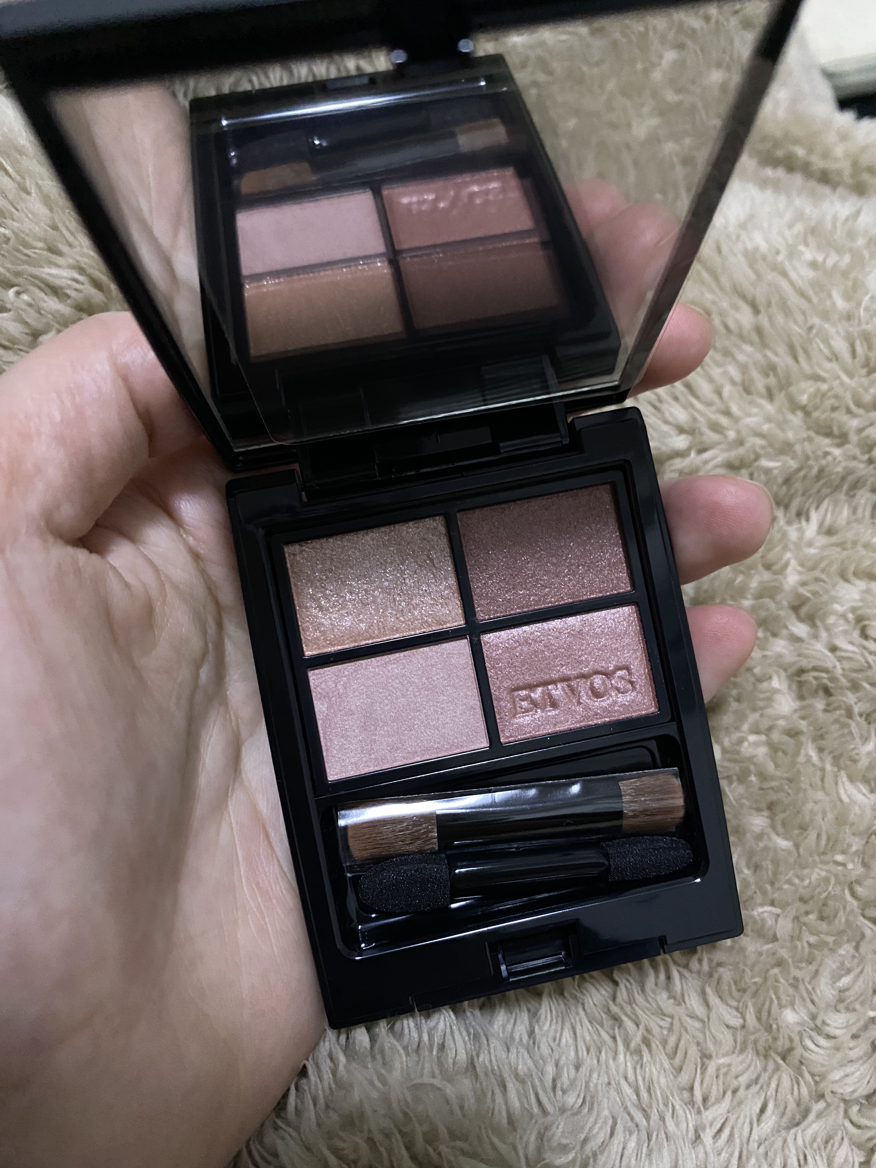 ミネラルクラッシィシャドー/エトヴォス/アイシャドウパレットを使ったクチコミ（1枚目）
