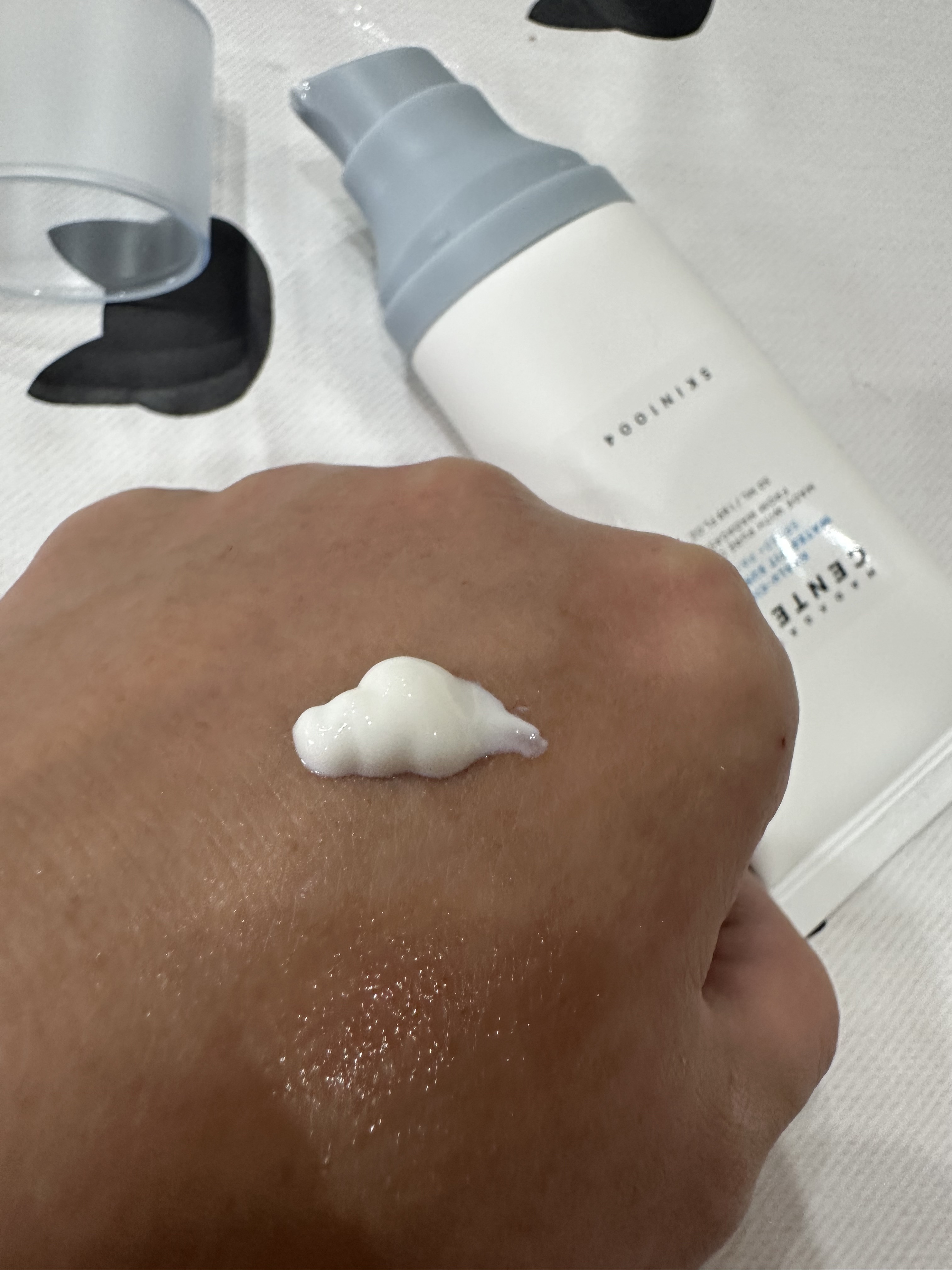 ヒアルーシカ ウォーターフィット サンセラム/SKIN1004/日焼け止めローションを使ったクチコミ（1枚目）