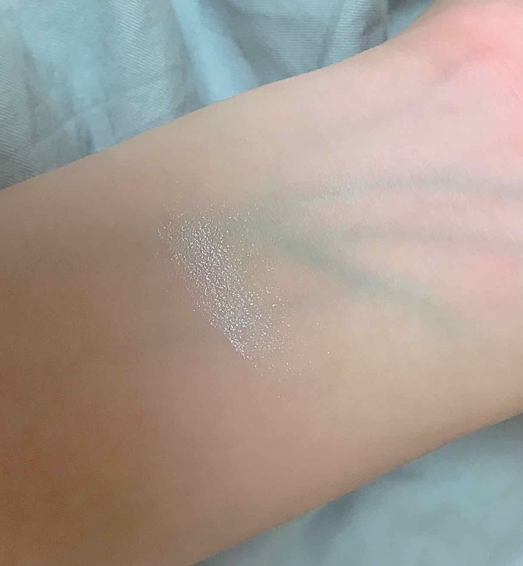 ハートハイライター ユニコーンハート/MAKEUP REVOLUTION/パウダーハイライトを使ったクチコミ(2枚目)