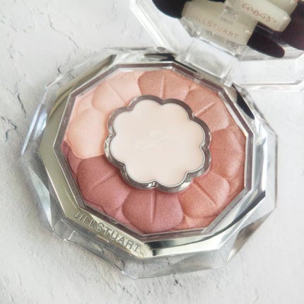 ジルスチュアート ブルームクチュール アイズ/JILL STUART/アイシャドウパレットを使ったクチコミ(1枚目)