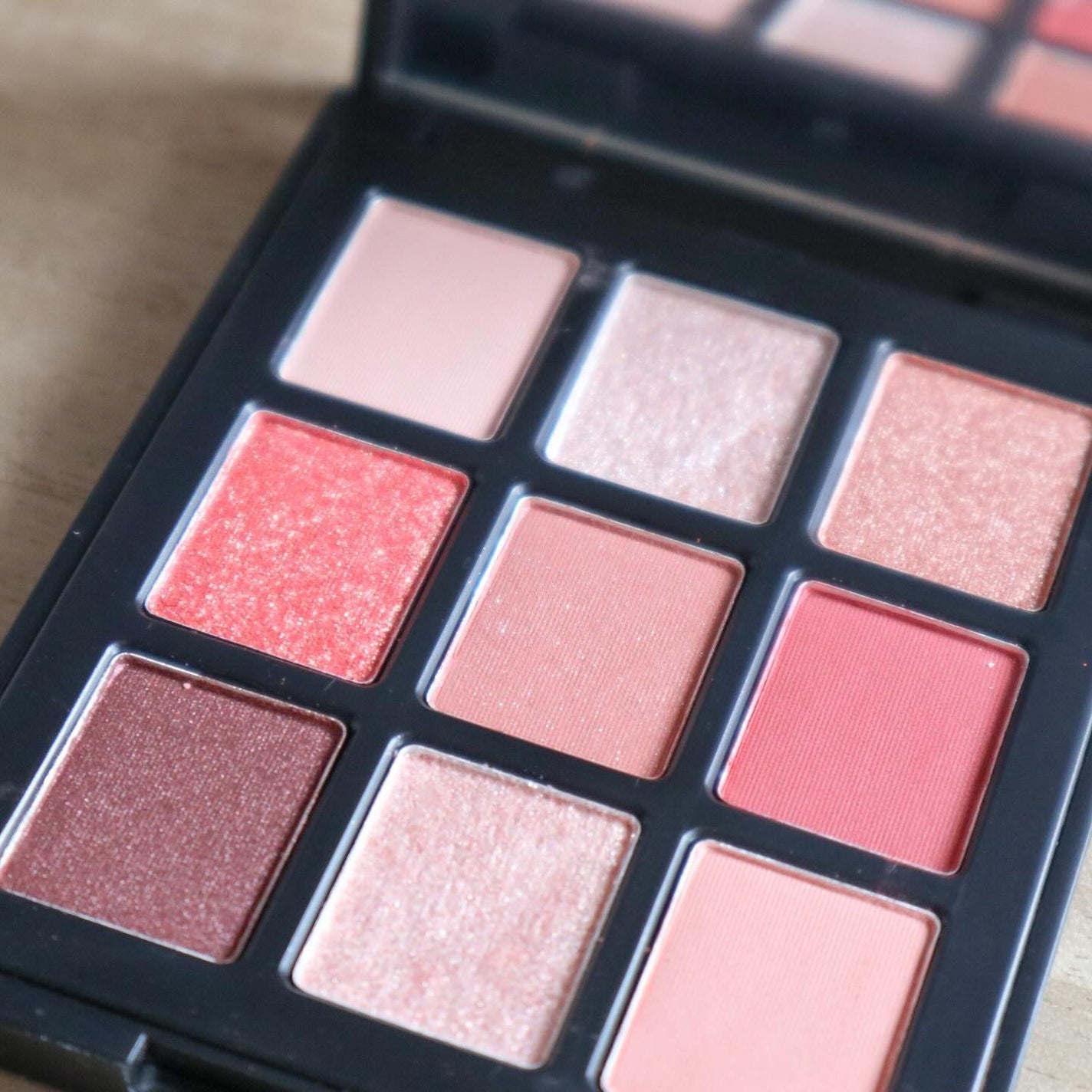 エトワルローズ 9色アイシャドウ/Étoile Rose/アイシャドウパレットを使ったクチコミ(3枚目)