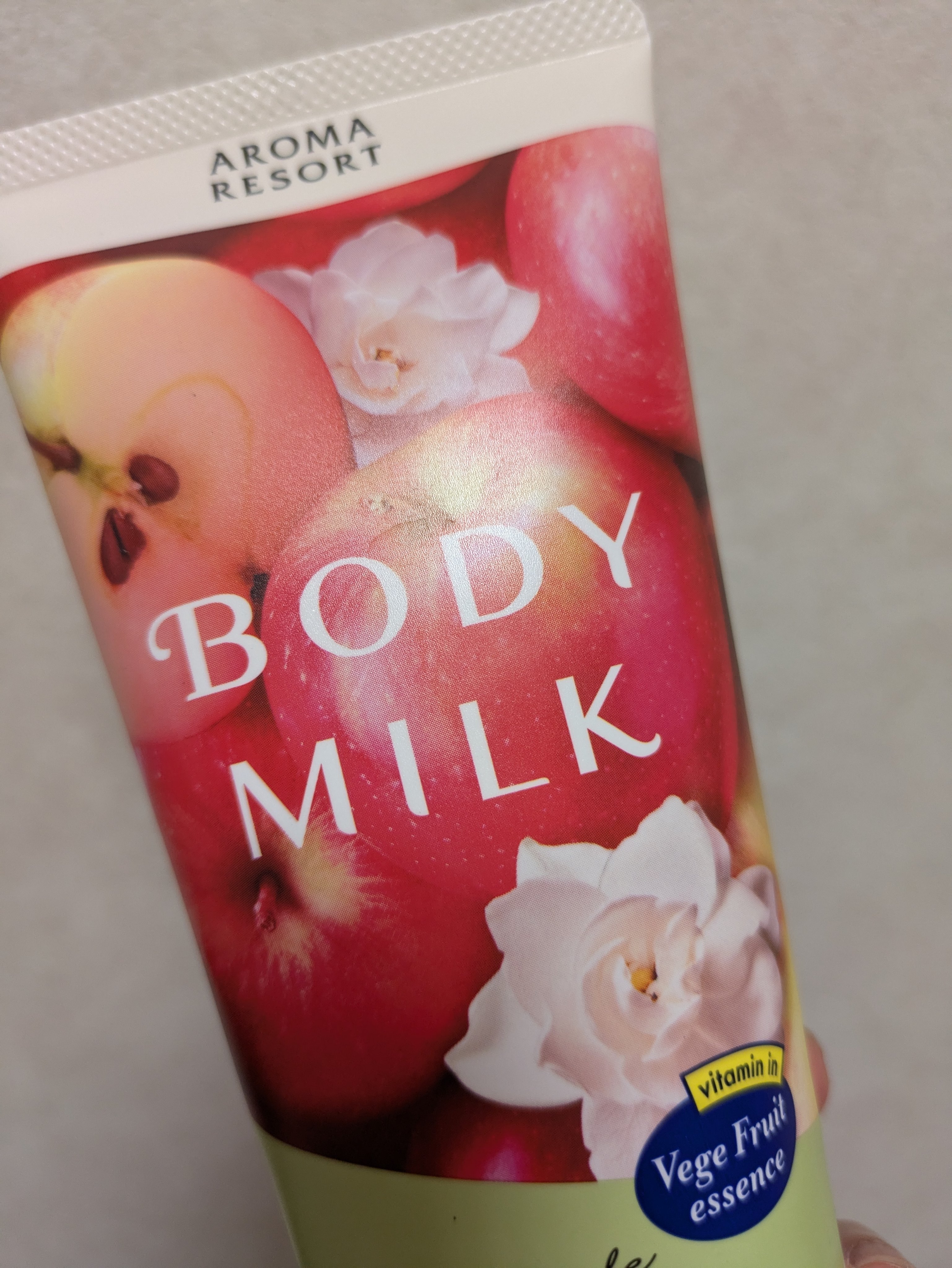 ボディミルク  ファインアップル&ガーデニアの香り/アロマリゾート/ボディミルクを使ったクチコミ（1枚目）