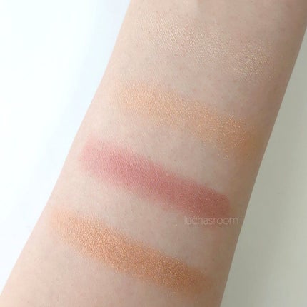 リアルクローズシャドウ/excel/アイシャドウパレットを使ったクチコミ(2枚目)