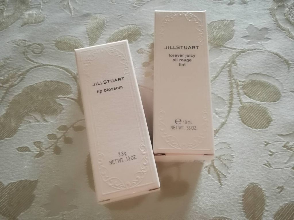 フォーエヴァージューシー オイルルージュ/JILL STUART/口紅を使ったクチコミ(3枚目)