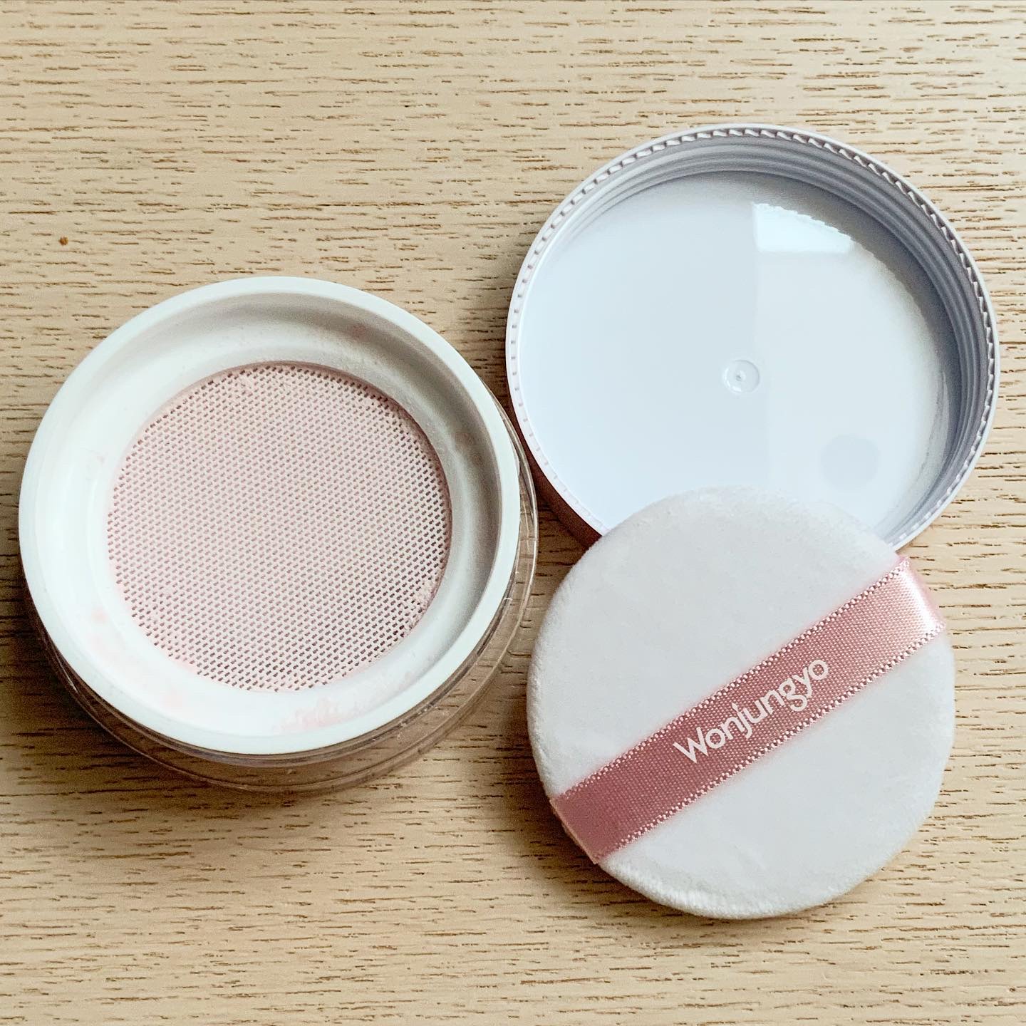 ウォンジョンヨ フィクシングブラーパウダー N/Wonjungyo/ルースパウダーを使ったクチコミ（3枚目）