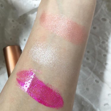 ハイライティング パウダー L01 ピンクグロウ（限定パッケージ）/BOBBI BROWN/パウダーハイライトを使ったクチコミ（2枚目）