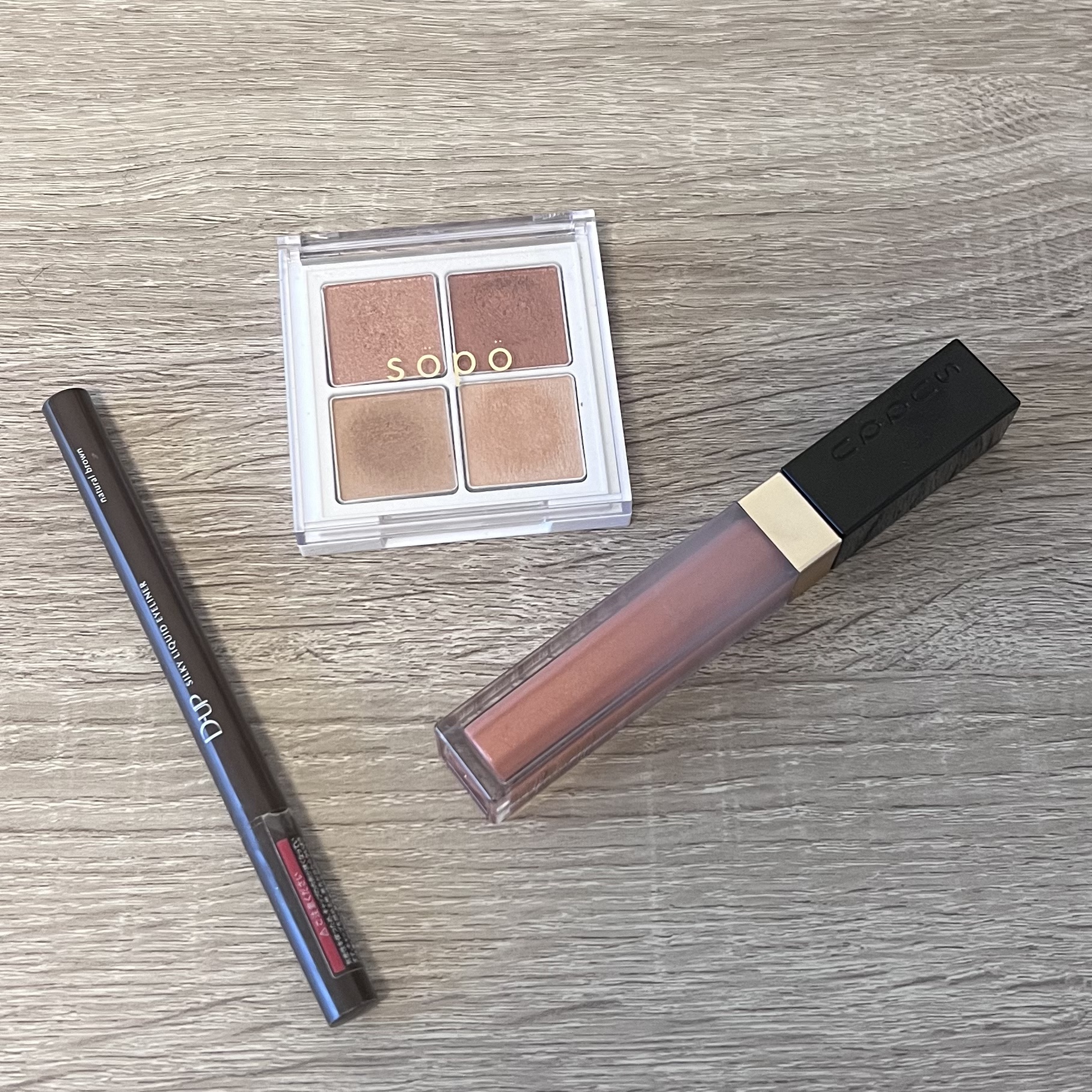 グロウ タッチ アイズ/SUQQU/リキッドアイシャドウを使ったクチコミ（1枚目）