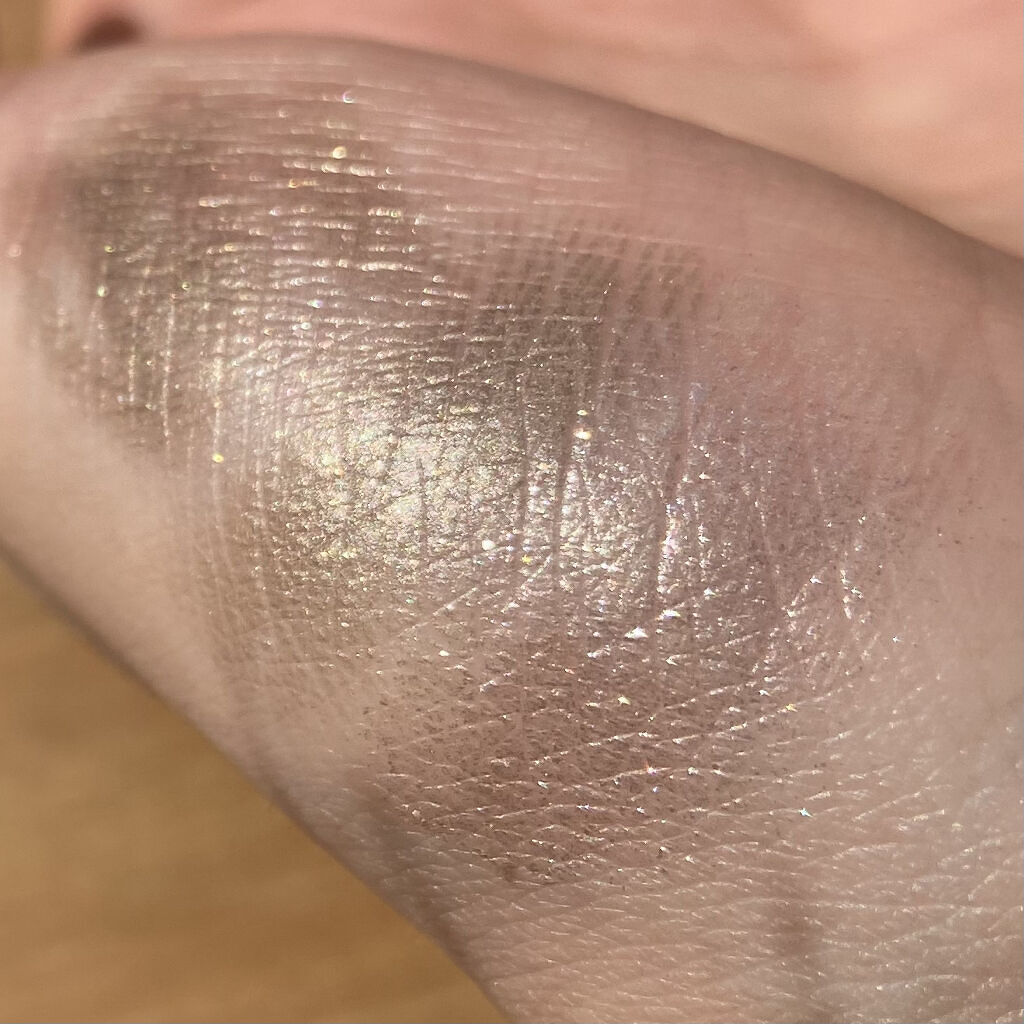 ニュアンス アイシャドウ w03 Hakage〈葉陰〉/OSAJI/単色アイシャドウを使ったクチコミ（2枚目）