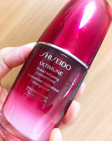 SHISEIDO アルティミューン パワライジング コンセントレートN✨

大人気の美容液です😳

リニューアル後にサンプルを使いまして、とてもとてもとてもよかったので現品を購入しました！

2枚目分か