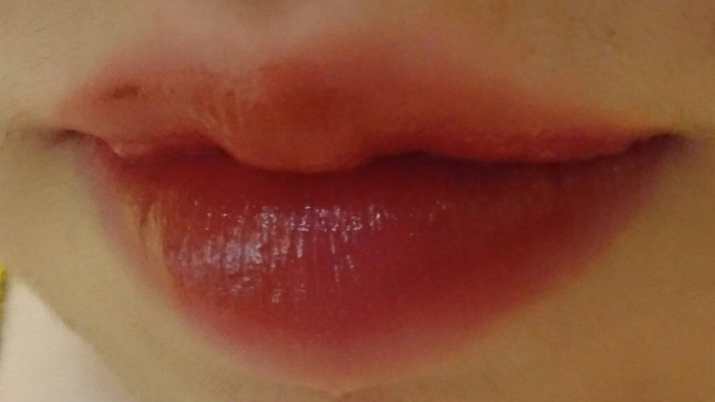 メルティングデューイティント/CLIO/口紅を使ったクチコミ（2枚目）