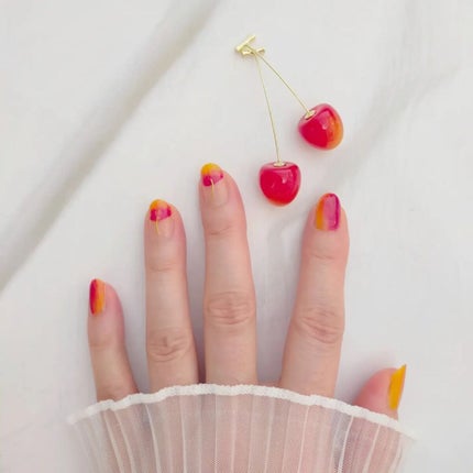 あちゃみん on LIPS 「さくらんぼネイル(佐藤錦ver.)…| ᐕ)·お友達からの可愛..」(3枚目)