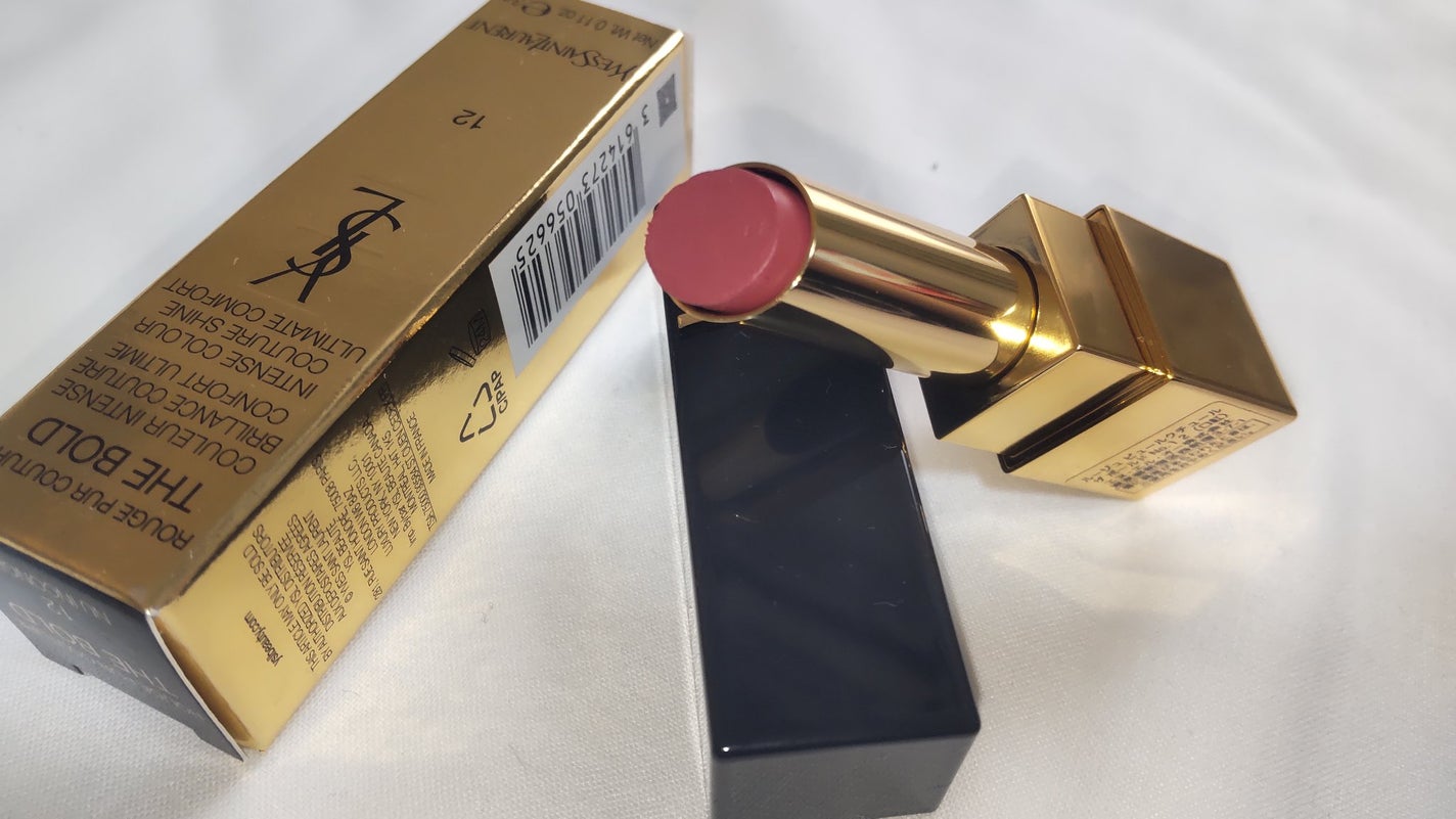 美容に目覚めた琴羽 フォロバします💝 on LIPS 「アイシャドウと共に買ったイヴサンローランのルージュです💄💋✨今..」(1枚目)