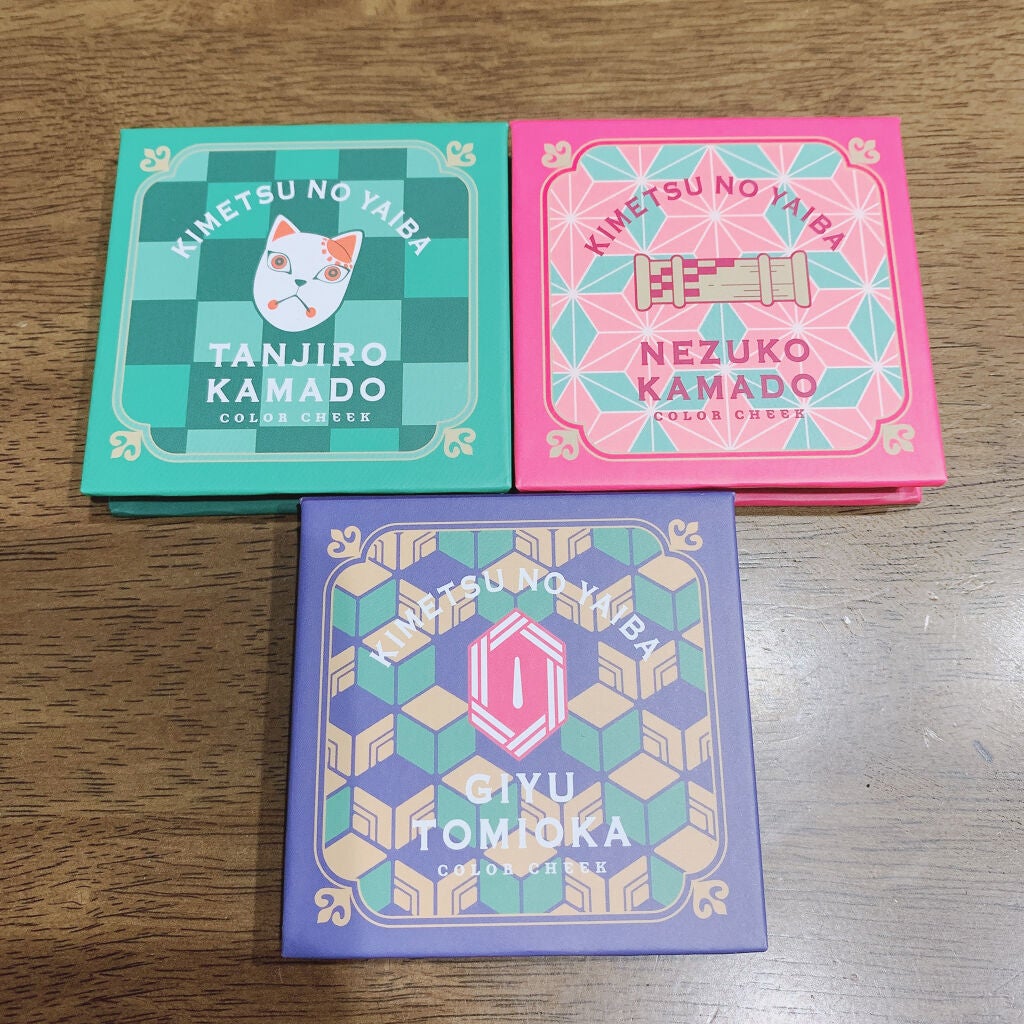 一番コフレ 鬼滅の刃 A賞アイシャドウパレット/BANDAI SPIRITS/アイシャドウパレットを使ったクチコミ(3枚目)