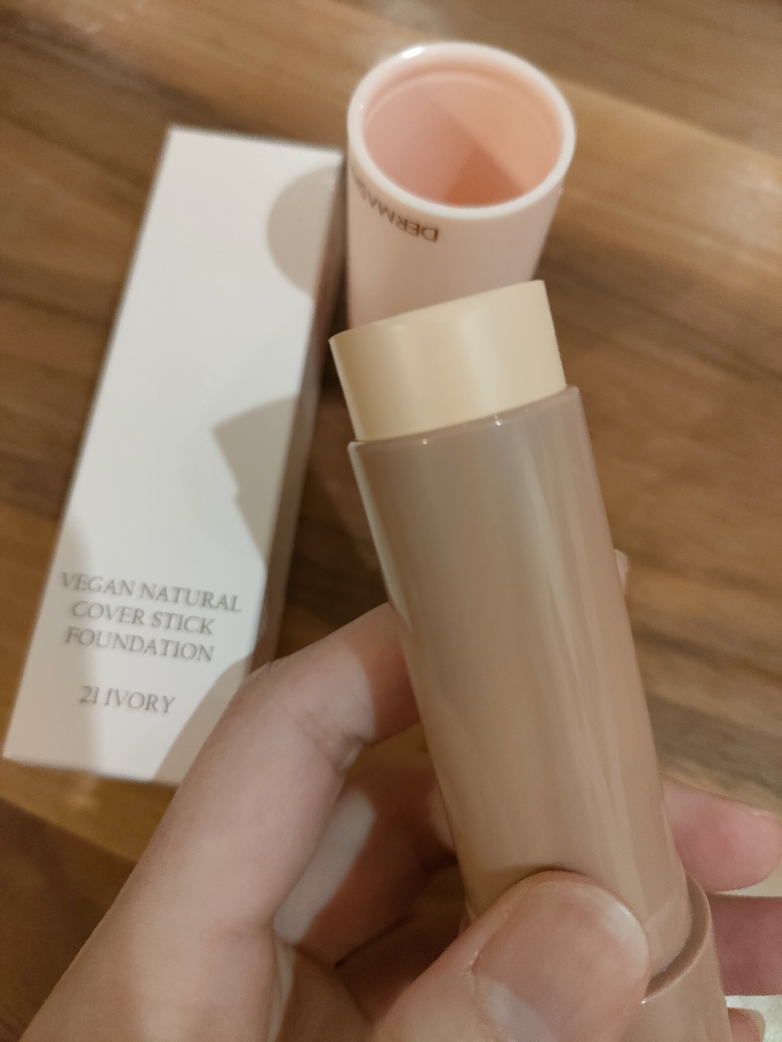 ヴィーガンナチュラルカバースティックファンデーション/DERMASHARE/その他ファンデーションを使ったクチコミ（2枚目）