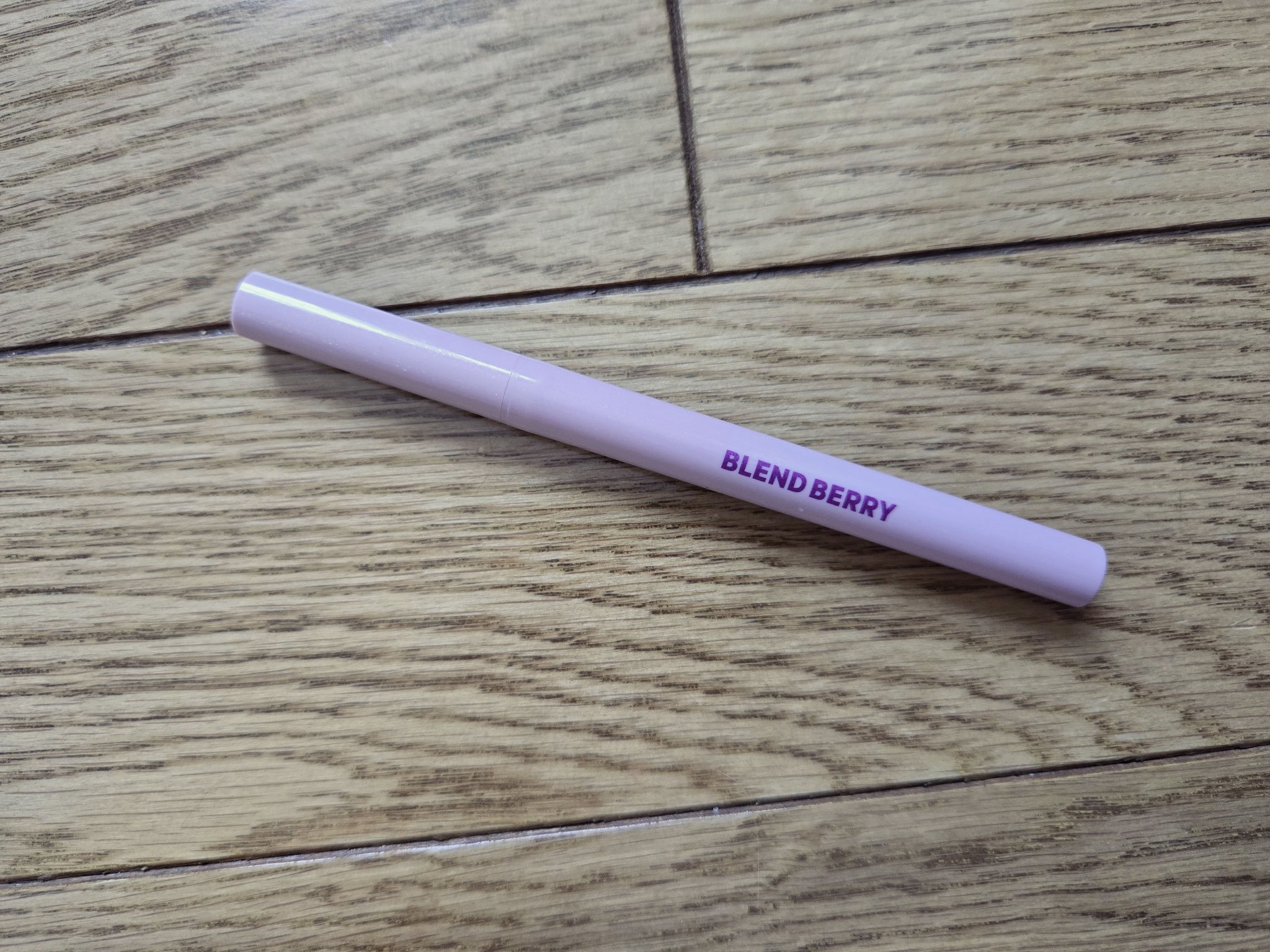 プレイフル リキッドアイライナー M 052 チェリーソーダ/BLEND BERRY/リキッドアイライナーを使ったクチコミ（2枚目）