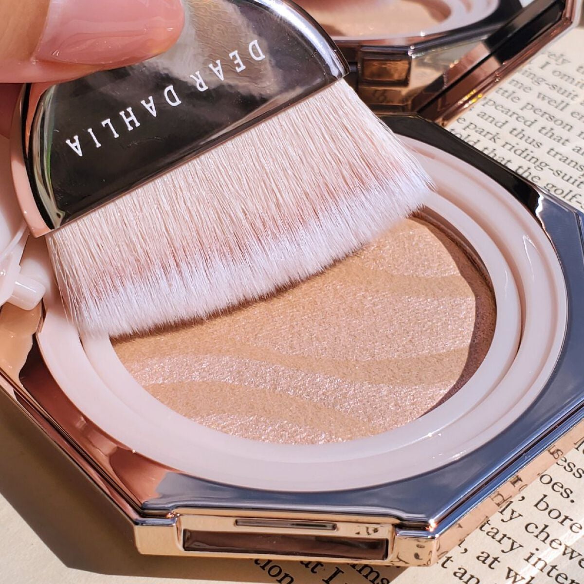 ブルーミング エディション エンドレス グロー イルミネーター/DEAR DAHLIA/パウダーハイライトを使ったクチコミ(6枚目)