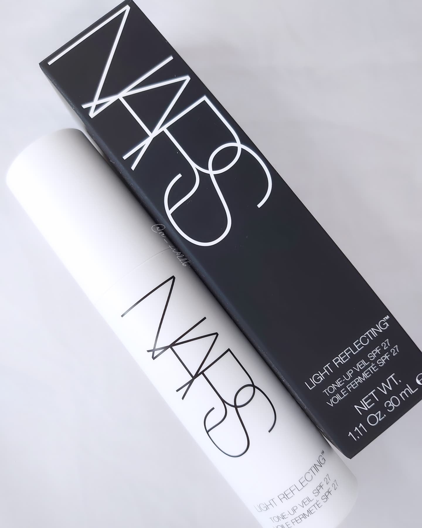 ライトリフレクティング　トーンアップヴェール/NARS/化粧下地を使ったクチコミ（1枚目）
