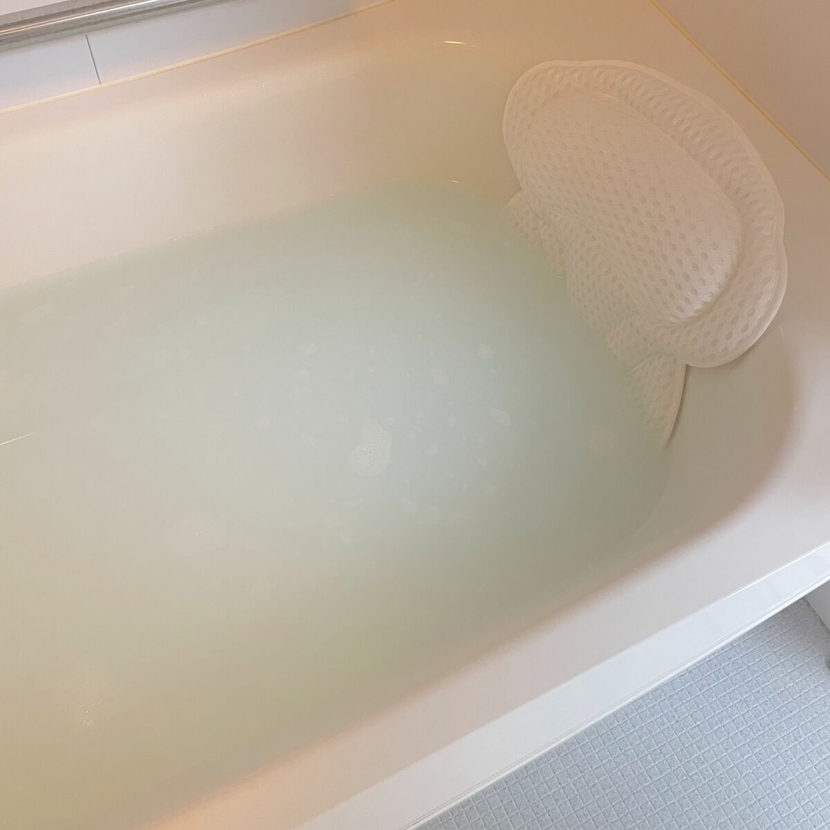 ミュゼコスメ スムーススキンコントロール リッチモイスチャーミルクセラム/ミュゼコスメ/保湿系入浴剤を使ったクチコミ（2枚目）