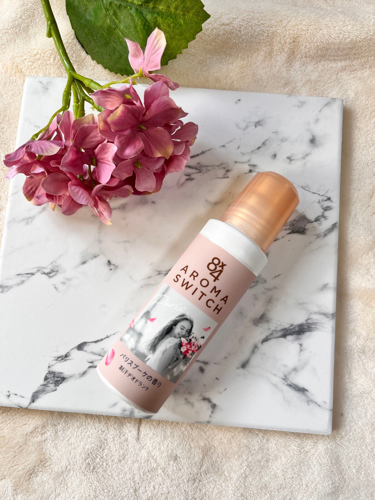 8x4 アロマスイッチ ロールオン パリスブーケの香り/8x4/デオドラント・制汗剤を使ったクチコミ(2枚目)