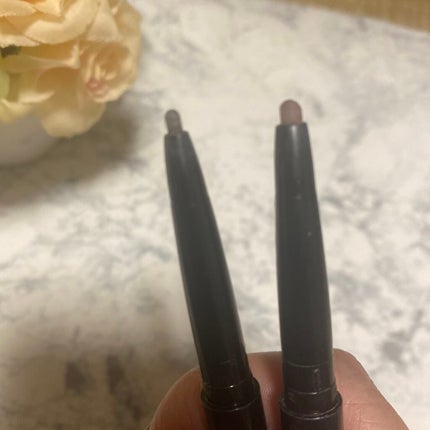 SUQQU ソリッド アイブロウ ペンシルのクチコミ「SUQQU ソリッド アイブロウ ペンシル
02 ブラウン
04グレー
2色持ってます❗
.....」(3枚目)