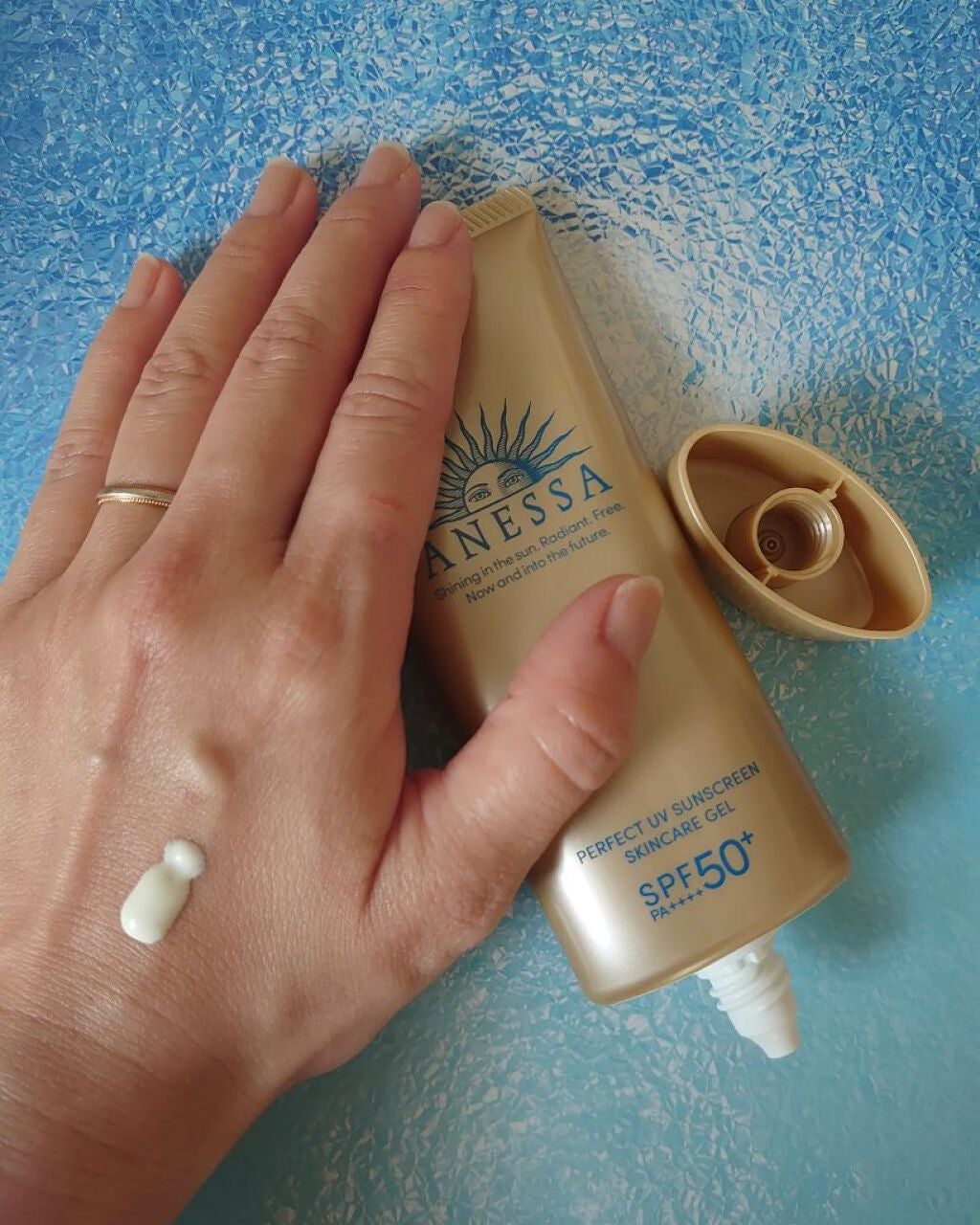 パーフェクトUV スキンケアジェル N/アネッサ/日焼け止め・UVケアを使ったクチコミ(4枚目)