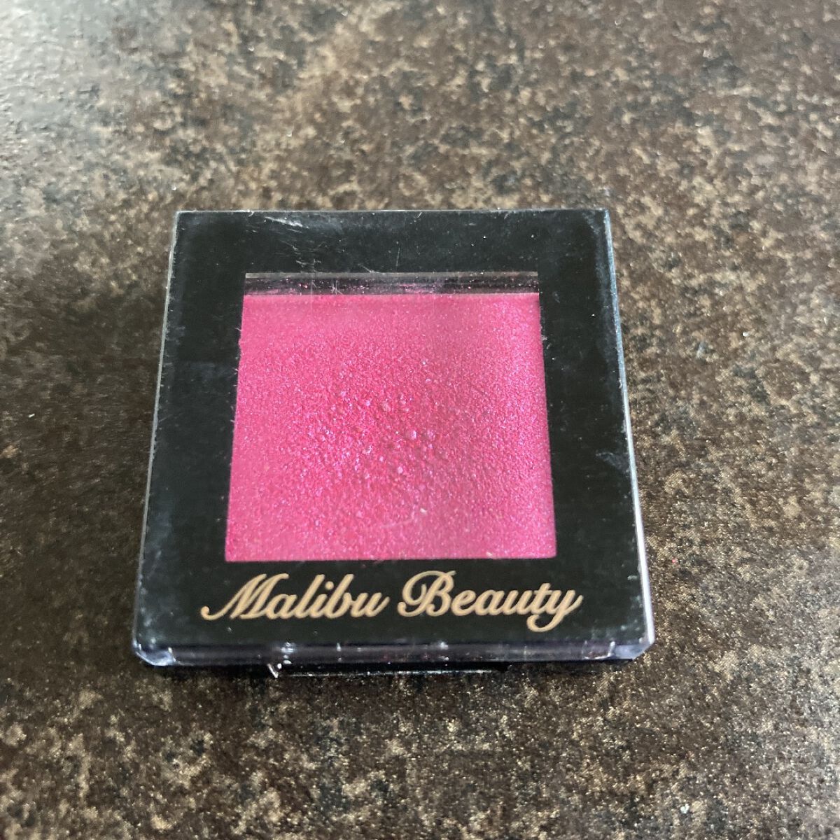 シングルアイシャドウ/マリブビューティー/単色アイシャドウを使ったクチコミ(1枚目)