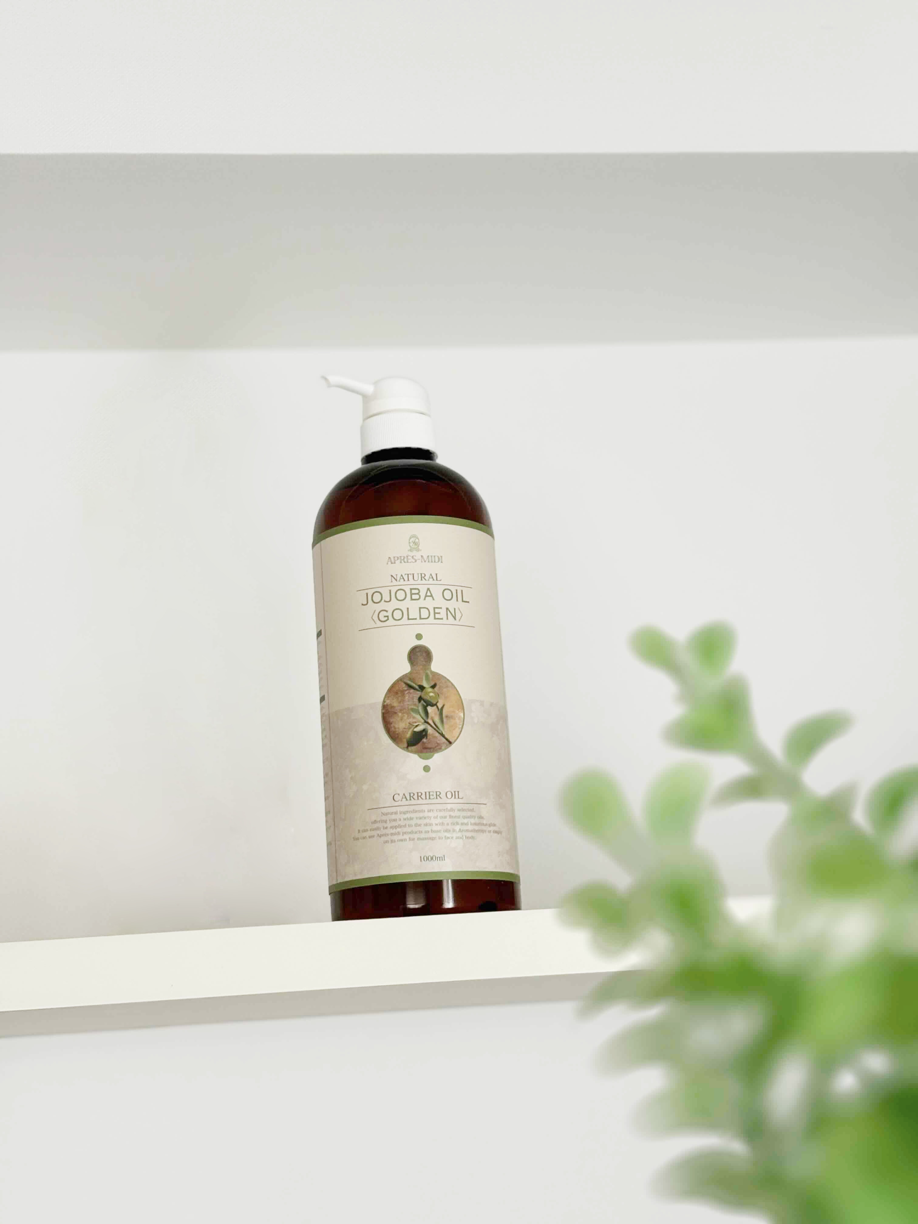 𓂃︎𖤣𖥧𖥣𖡡𖥧𖤣𖥧𖥣𖡡𖥧𖤣‪‪
⁡
保湿力に期待大の、オールマイティに使える
『ホホバオイル(ゴールデン) アプレミディ』をお試ししてみました🌿‬ ܸ
⁡
⁡
主成分である“ワックスエステル”には、バリア機能をサポ