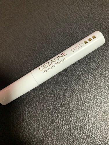 【使った商品】 CEZANNE ヘアケアマスカラ 00クリア
【商品の特徴】
アホ毛を抑えられる！

【使用感】
パキパキにならずに、ワックスを付けられる
手を汚さずに付けられる

【良いところ】
ピン