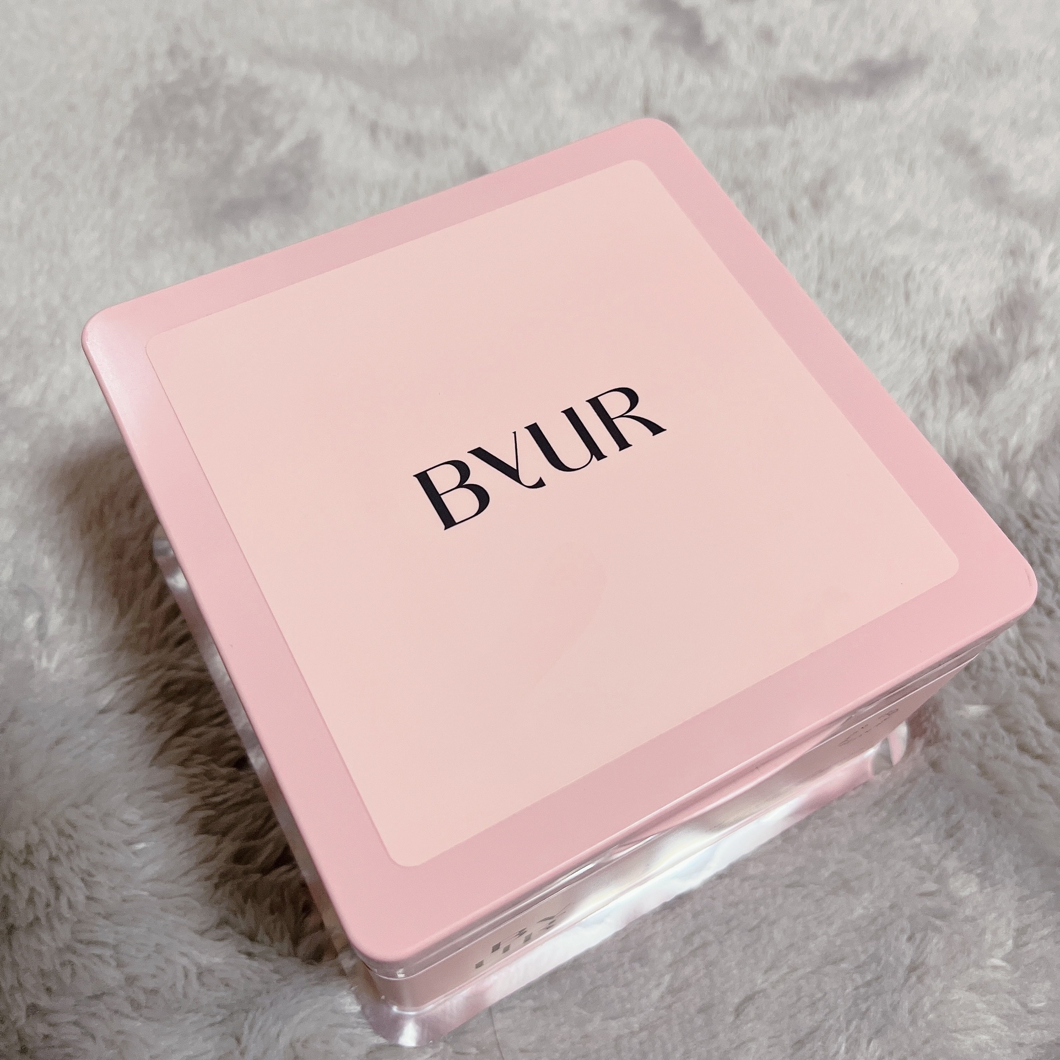 BYUR 
ビタギビング　
デイリーアクアセラムマスク


乾燥くすみ肌・カサカサ毛穴に着目した美容成分


🩷肌の乾燥が気になる
🩷頬の毛穴が気になる
🩷乾燥によるくすみが気になる

方へ✨


日々の肌にさまざまなビタミンをチャー