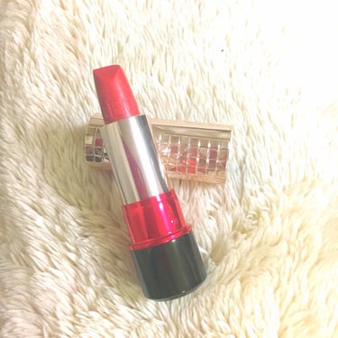 

資生堂/マキアージュ💄

▼ドラマティックルージュP
RD366 アペリティフ

やわらかに輝くレッドの唇💋

前回紹介した、PK303に比べると
落ち着いた赤色の口紅です！
大人っぽい色味なので、