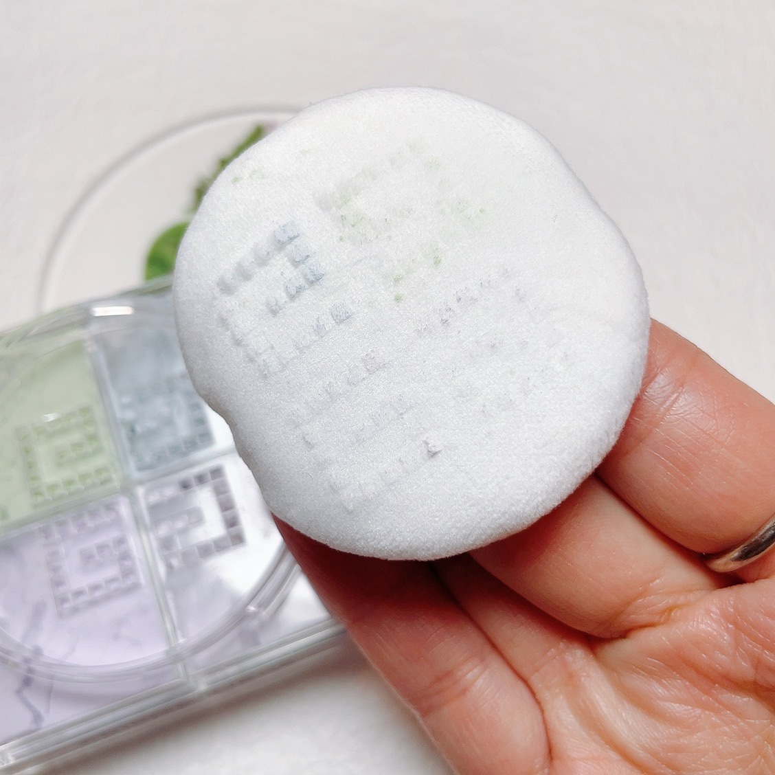 プリズム・リーブル/GIVENCHY/ルースパウダーを使ったクチコミ（3枚目）