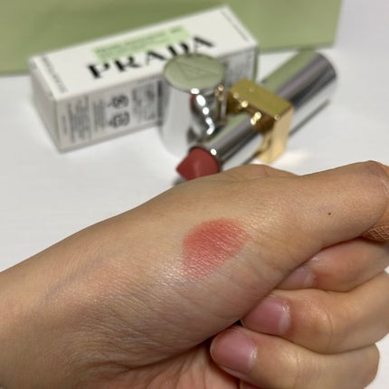 モノクローム ウェイトレス リップカラー(マット レザー)/PRADA BEAUTY/口紅を使ったクチコミ(2枚目)