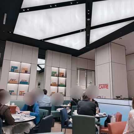 yuð on LIPS ããå¿ææ©ãã«ã³ã2Fã«ããšã³ããªãªã¢ã«ããŒããã«äœµèšããŠããã..ãïŒ7æç®ïŒ