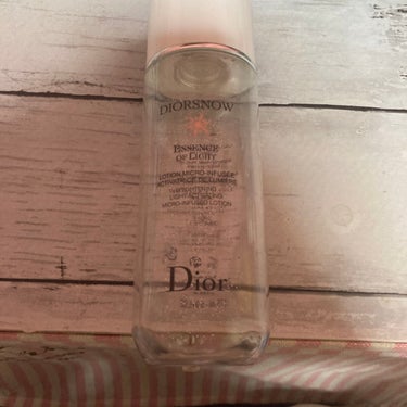 Dior スノーライトエッセンスローション　175ml 7.700円

4.5回リピしてます。
角質を優しくケアしたっぷりのうるおいで満たす薬用化粧水。
はじめは、Diorでリップを購入した時に
サンプ