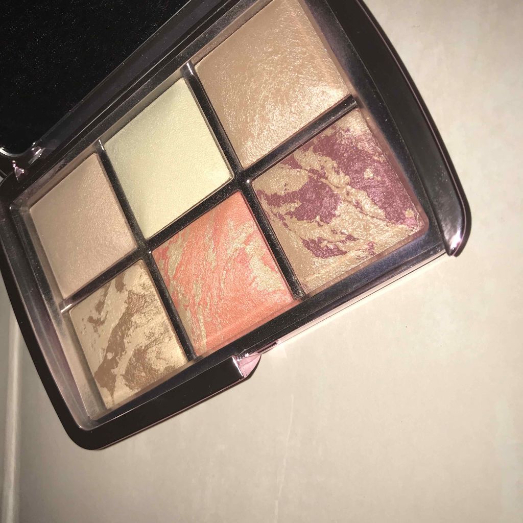 Hourglass Ambient Lighting Powder/HOURGLASS/プレストパウダーを使ったクチコミ（2枚目）