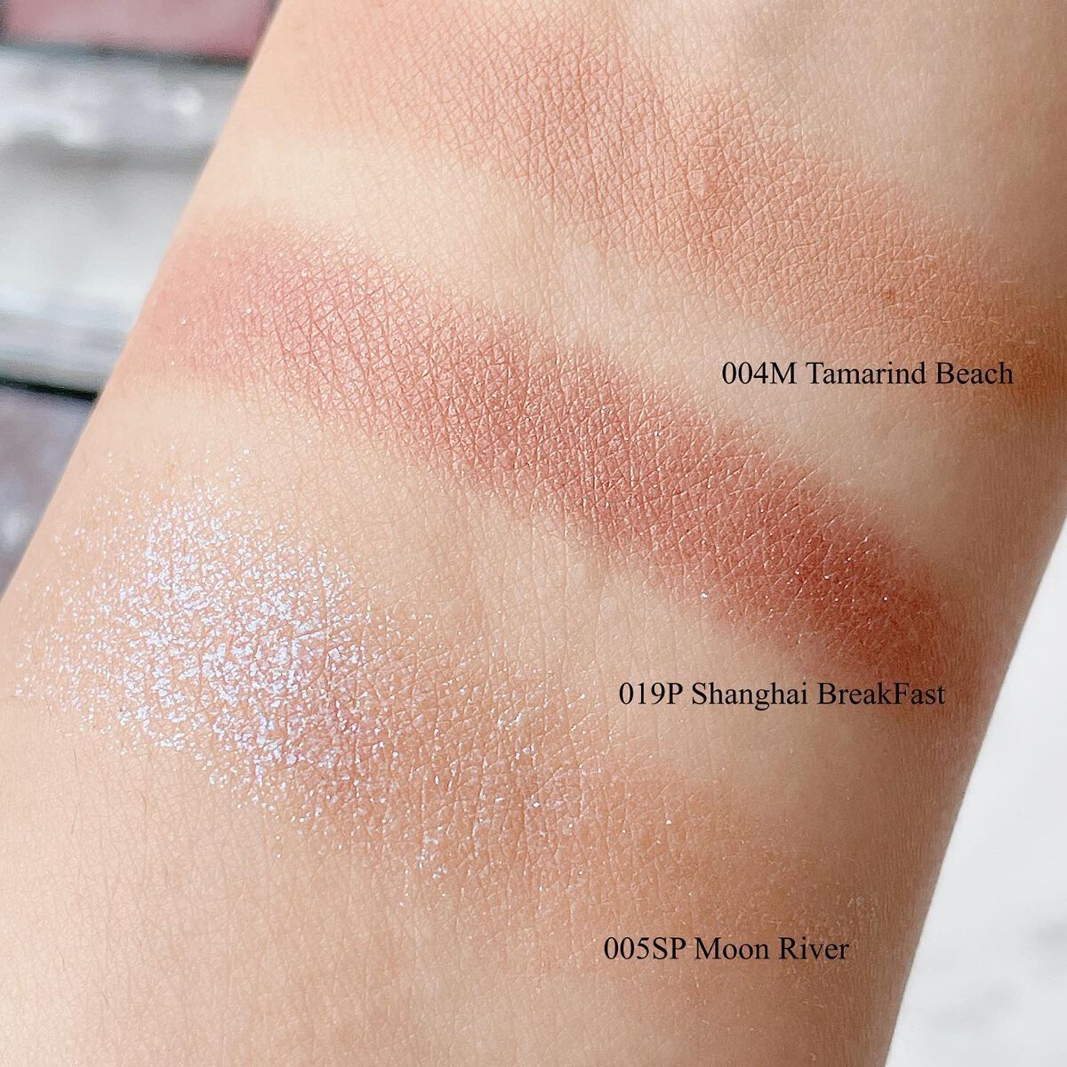 アディクション ザ アイシャドウ スパークル/ADDICTION/単色アイシャドウを使ったクチコミ(2枚目)